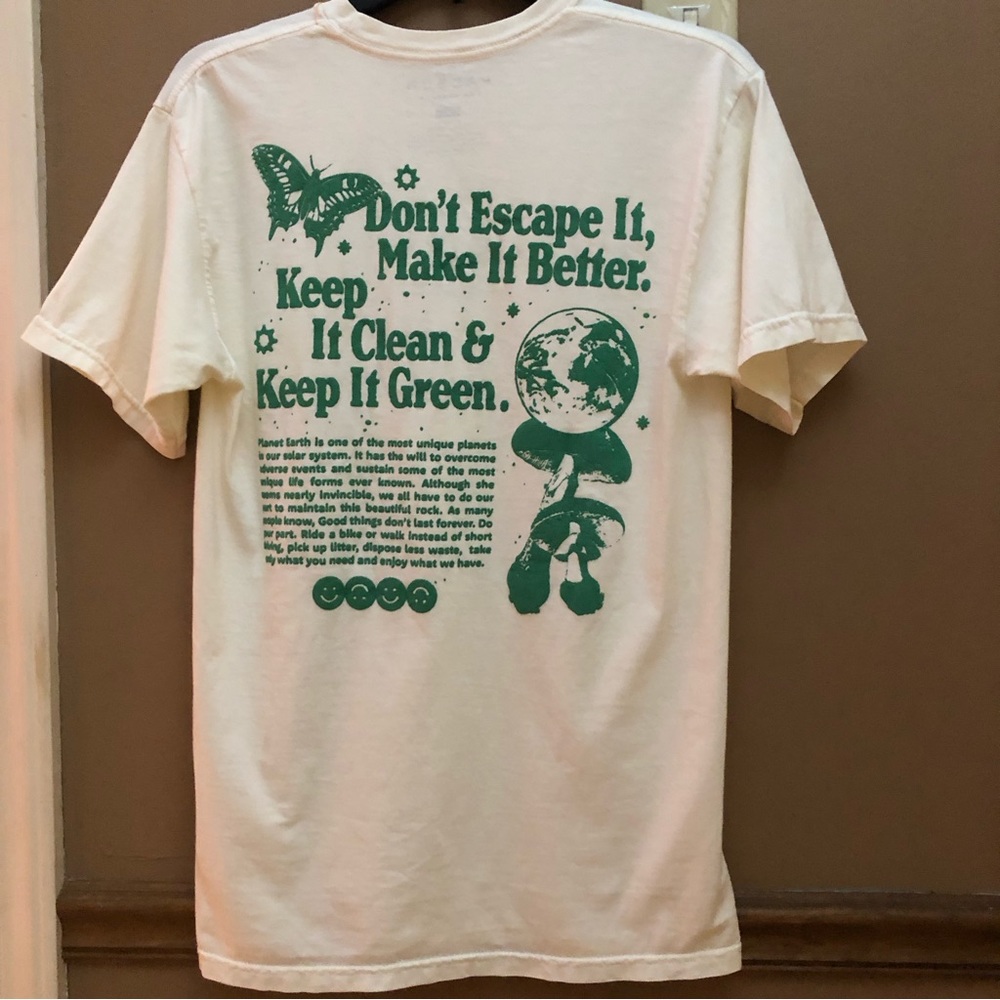 Pacsun Clean Earth T-Shirt with Butterfly Mushroom Size M